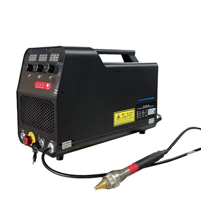 गुणवत्ता  Mini laser welding Machine QCW portable 600W laser welder Made in China peak Power 1200W कारखाना